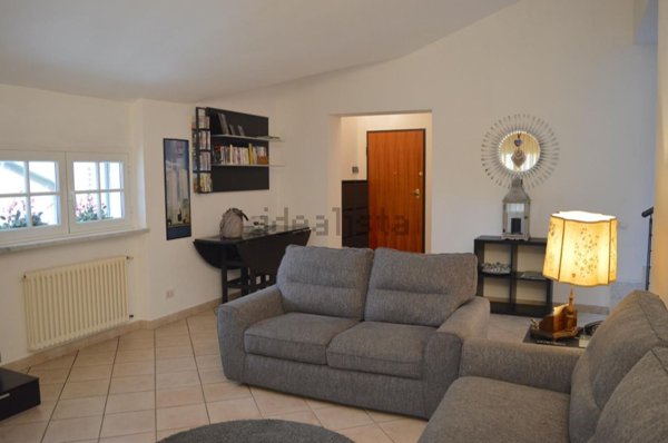 appartamento in vendita a Carrara in zona Avenza