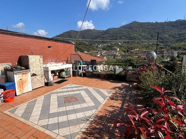 appartamento in vendita a Carrara in zona Fossone