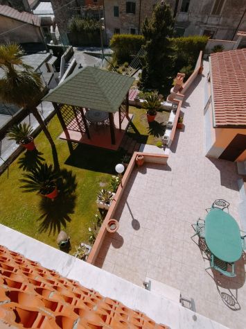 casa indipendente in vendita a Carrara in zona Colonnata