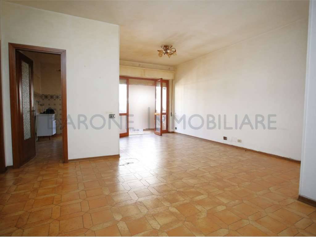 appartamento in vendita a Carrara in zona Avenza