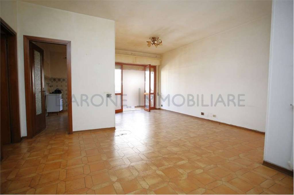 appartamento in vendita a Carrara in zona Avenza