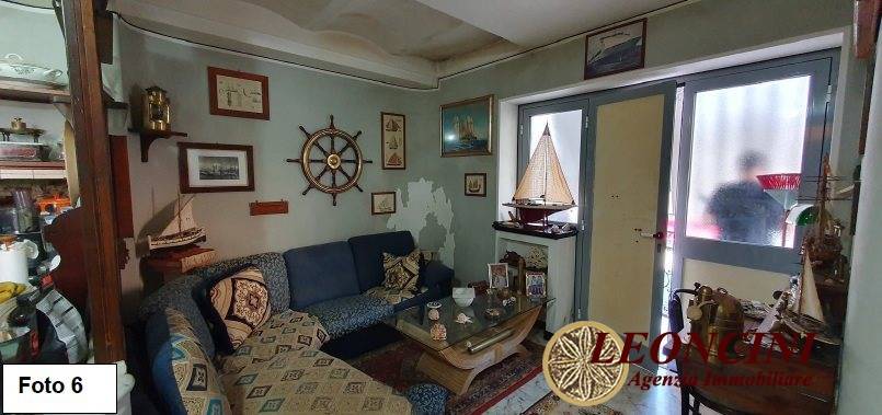 appartamento in vendita a Carrara in zona Avenza