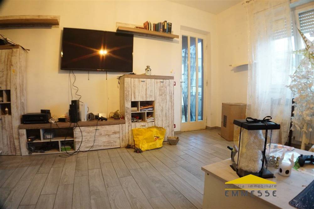 appartamento in vendita a Carrara in zona Avenza