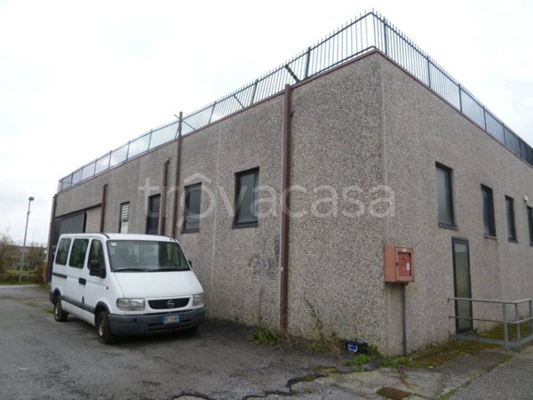 ufficio in vendita a Carrara in zona Avenza