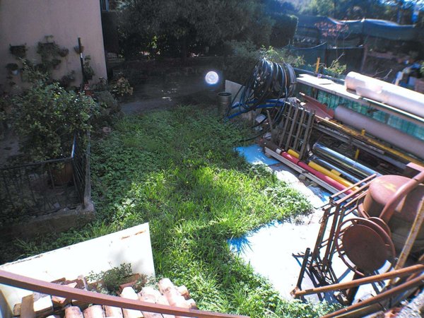 locale di sgombero in vendita a Carrara in zona Fossone