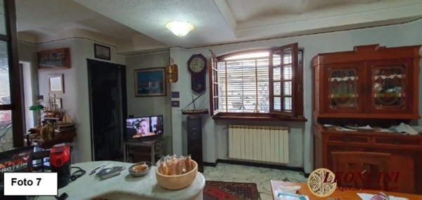 appartamento in vendita a Carrara in zona Avenza