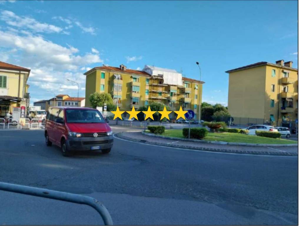 appartamento in vendita a Carrara in zona Avenza