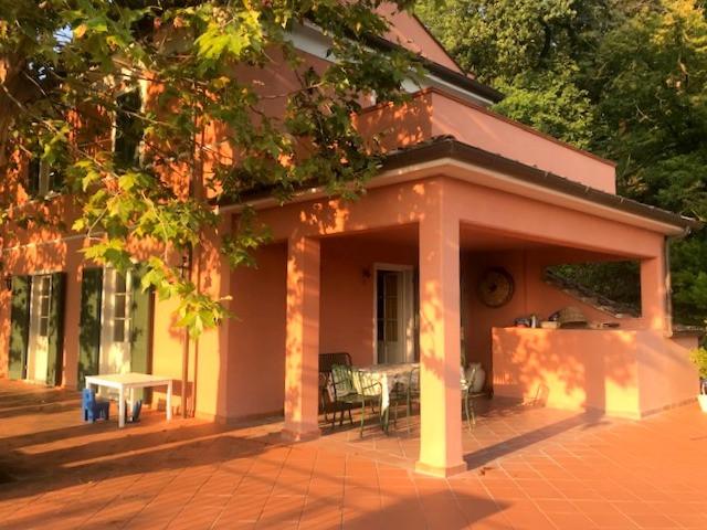 casa indipendente in vendita a Carrara in zona Nazzano