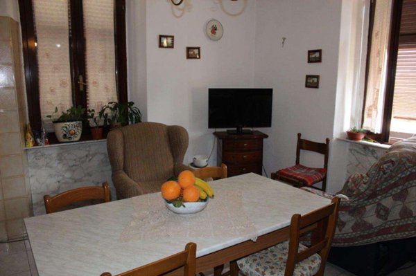 casa indipendente in vendita a Carrara in zona Bonascola