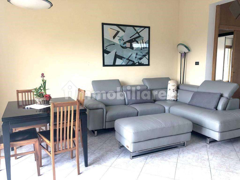 casa indipendente in vendita a Carrara in zona Avenza