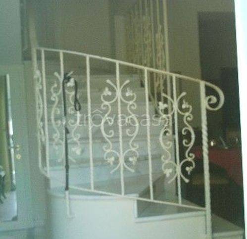 casa indipendente in vendita a Carrara in zona Centro Città