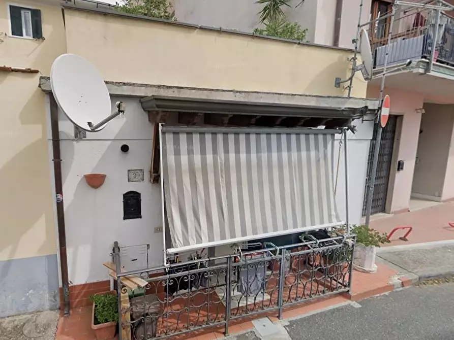 appartamento in vendita a Carrara in zona Avenza