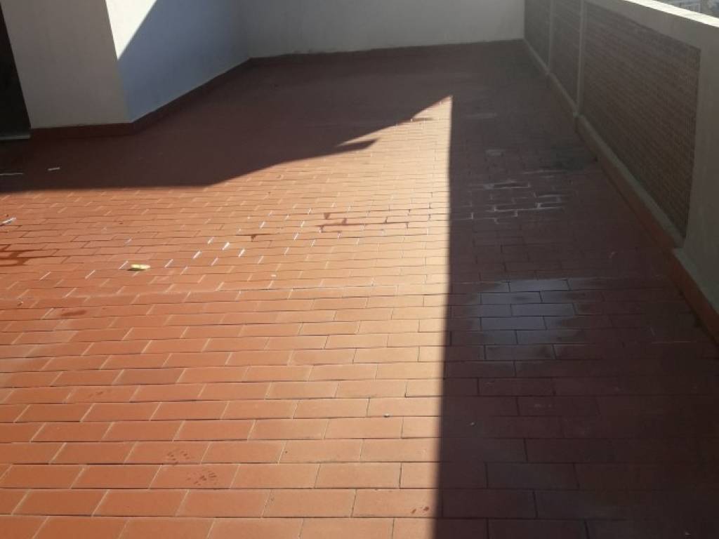 appartamento in vendita a Carrara in zona Stadio