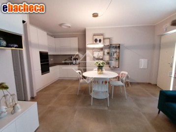 casa indipendente in vendita a Carrara in zona Marina di Carrara
