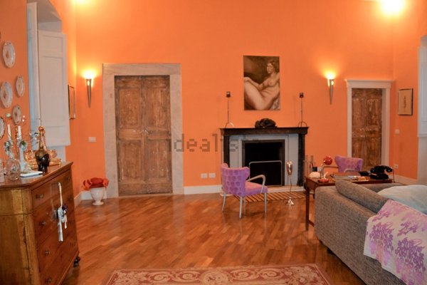 appartamento in vendita a Carrara in zona Centro Città