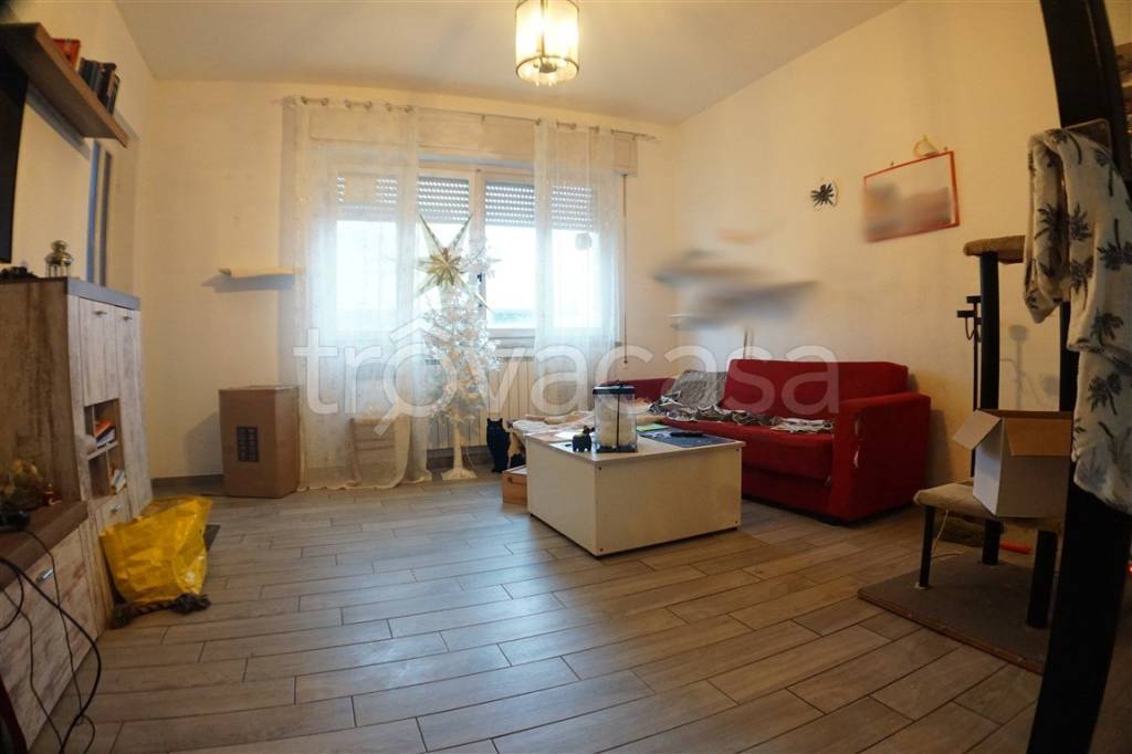 appartamento in vendita a Carrara in zona Avenza