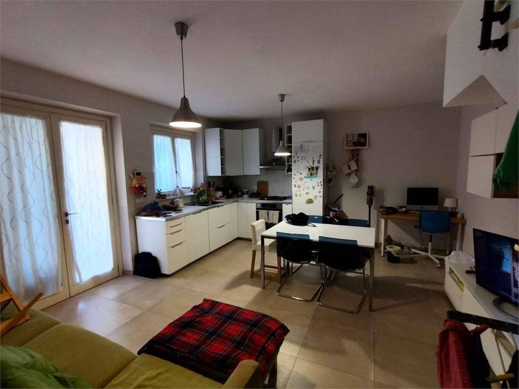 casa indipendente in vendita a Carrara in zona Sant'Antonio