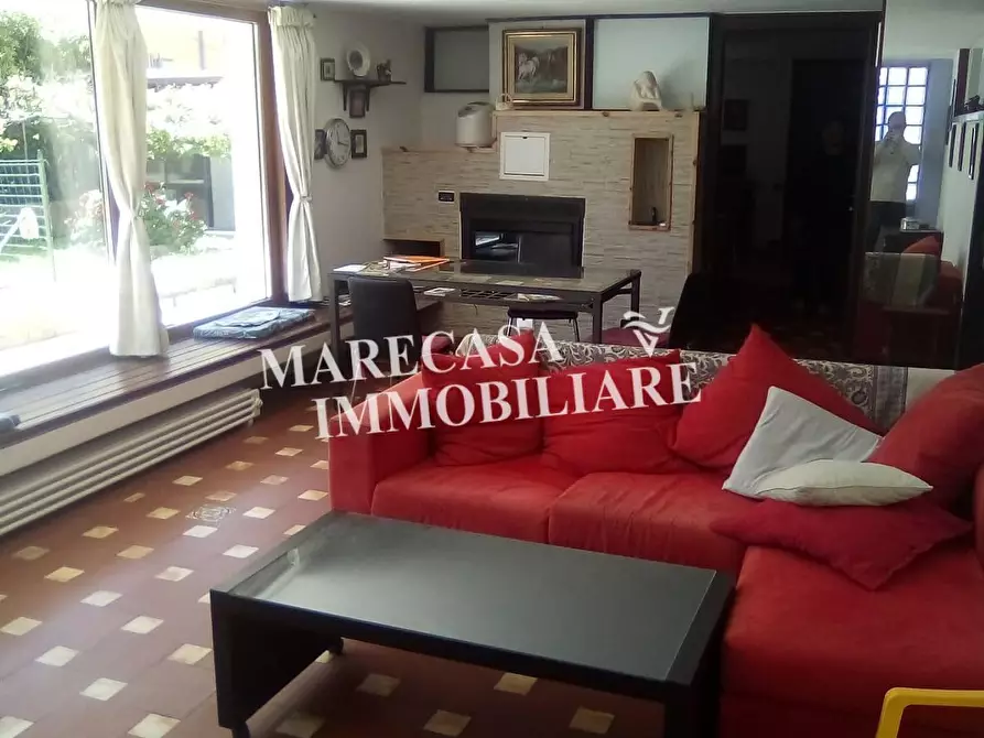 appartamento in vendita a Carrara in zona Marina di Carrara