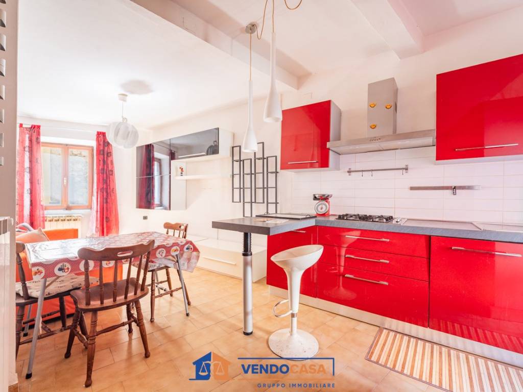 appartamento in vendita a Carrara in zona Bedizzano