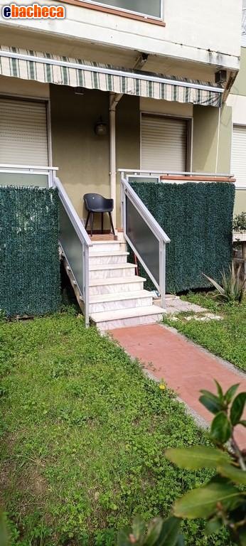 appartamento in vendita a Carrara in zona Avenza