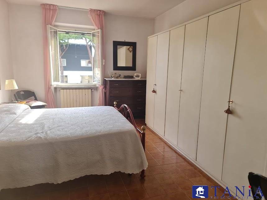 casa indipendente in vendita a Carrara in zona Avenza