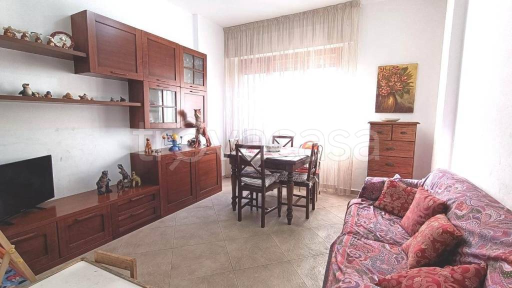 appartamento in vendita a Carrara in zona Marina di Carrara