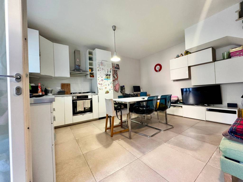 casa indipendente in vendita a Carrara in zona Nazzano