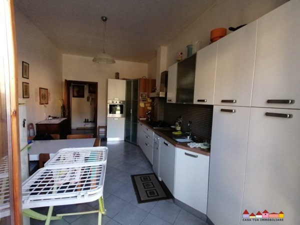 appartamento in vendita a Carrara in zona Fabbrica