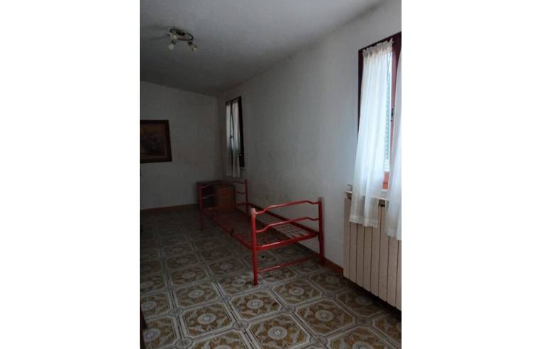 appartamento in vendita a Carrara in zona Gragnana