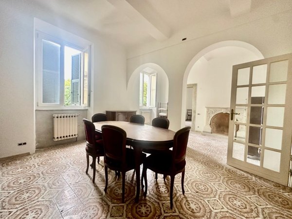 appartamento in vendita a Carrara in zona Centro Città