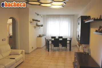 appartamento in vendita a Carrara in zona Avenza