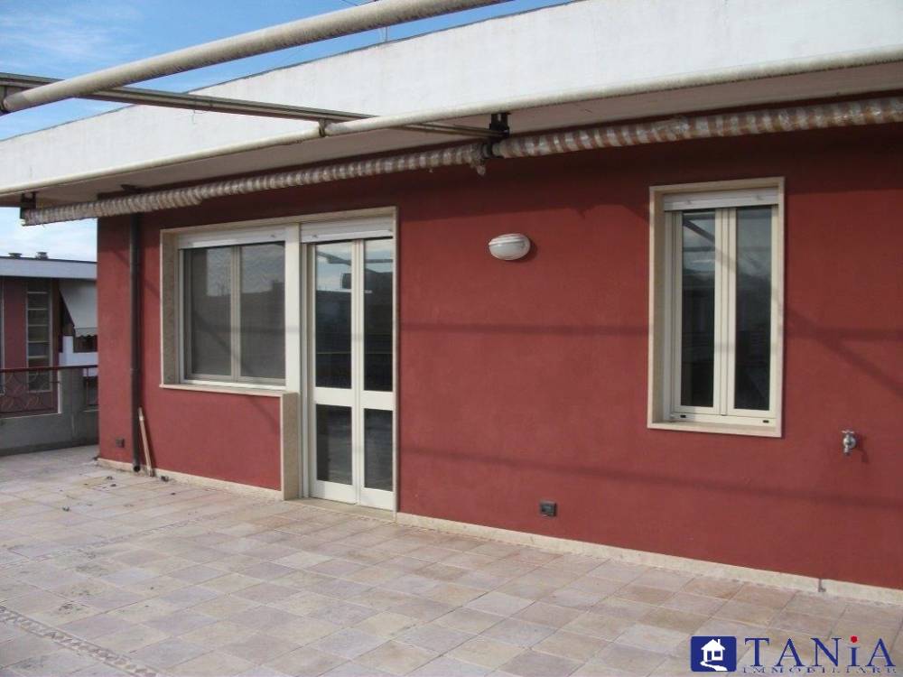 appartamento in vendita a Carrara in zona Marina di Carrara