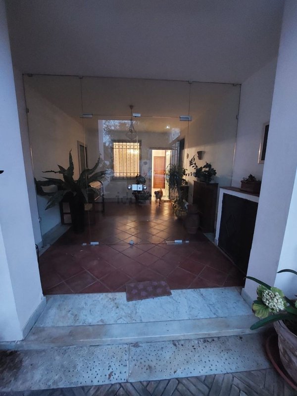 casa indipendente in vendita a Carrara