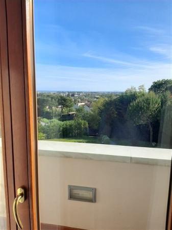 casa indipendente in vendita a Carrara in zona Sorgnano