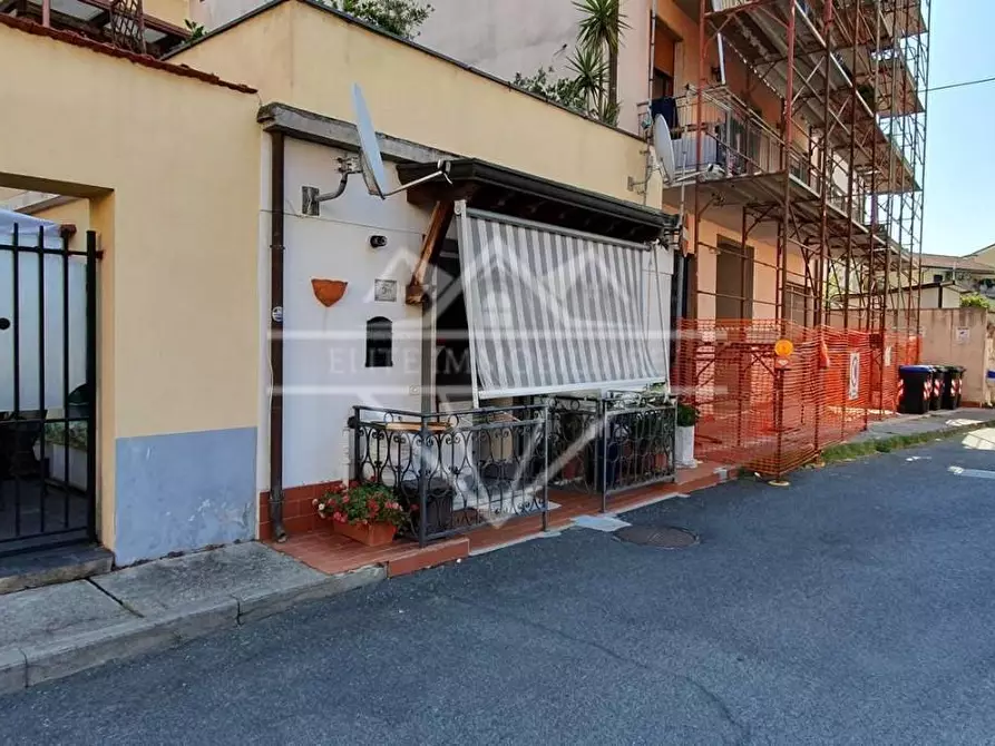 appartamento in vendita a Carrara in zona Avenza