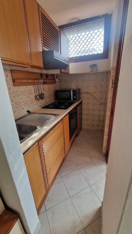 appartamento in vendita a Carrara in zona Marina di Carrara