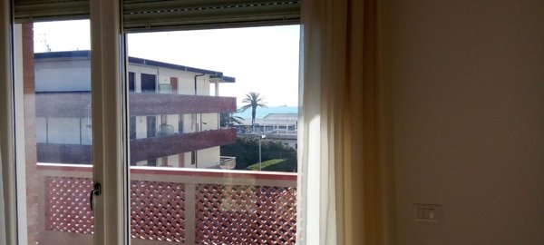 appartamento in vendita a Carrara in zona Marina di Carrara