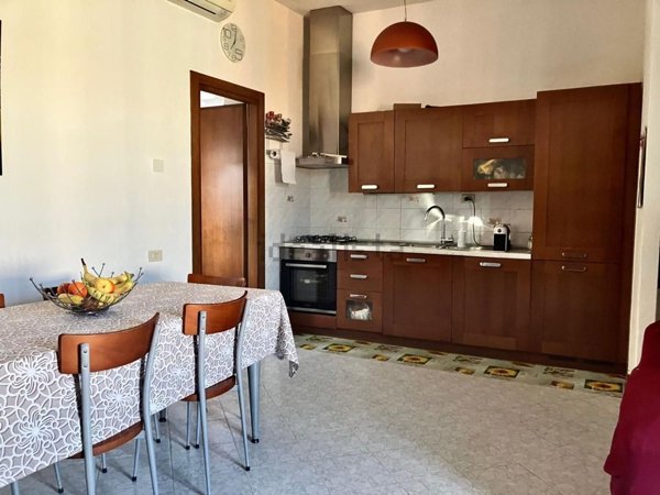 appartamento in vendita a Carrara in zona Avenza