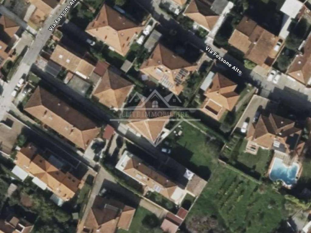 appartamento in vendita a Carrara in zona Fossone