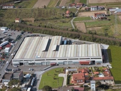 capannone in vendita a Carrara