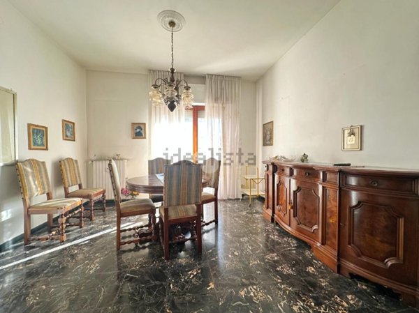appartamento in vendita a Carrara in zona Marina di Carrara