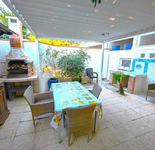 appartamento in vendita a Carrara in zona Marina di Carrara