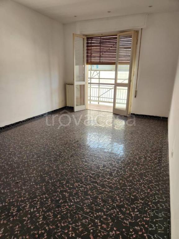 appartamento in vendita a Carrara in zona Marina di Carrara