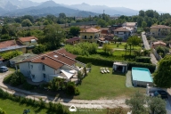 casa indipendente in vendita a Carrara in zona Marina di Carrara