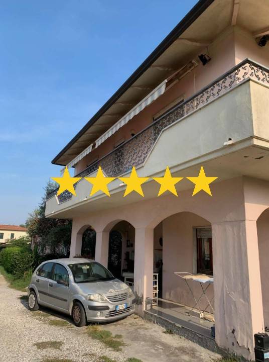 appartamento in vendita a Carrara in zona Fossone