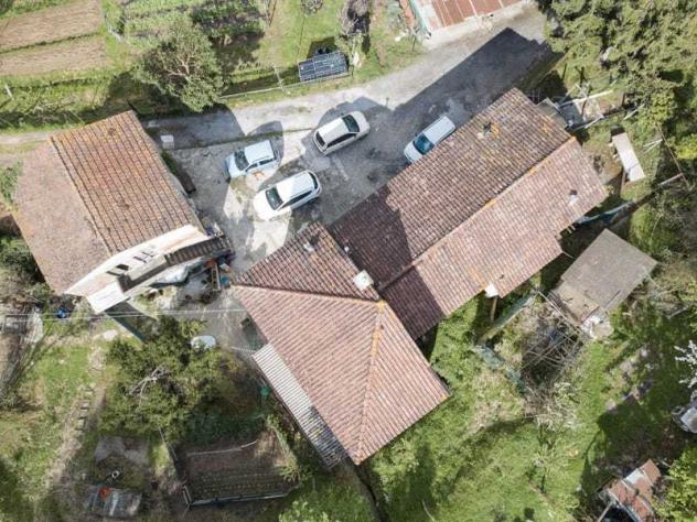 casa indipendente in vendita a Carrara