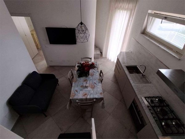 appartamento in vendita a Carrara in zona Marina di Carrara