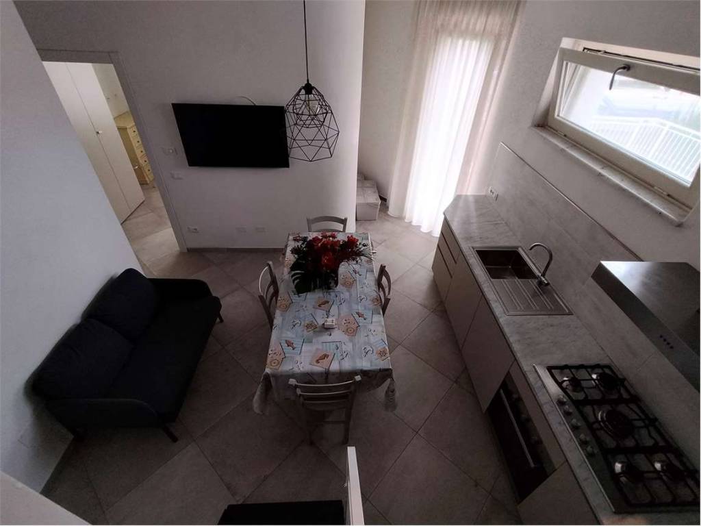 appartamento in vendita a Carrara in zona Marina di Carrara
