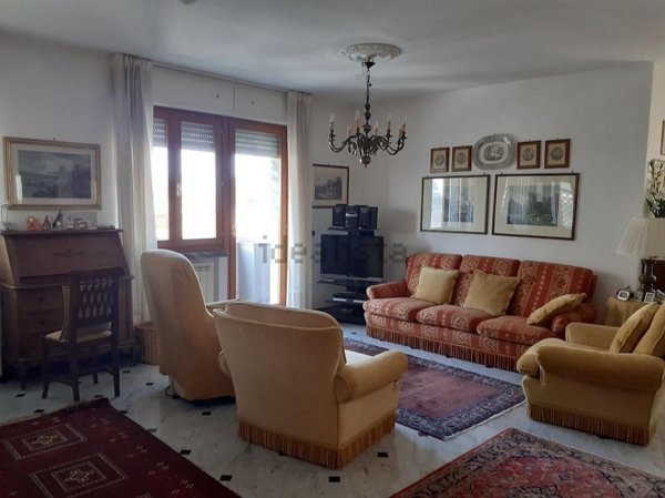 appartamento in vendita a Carrara in zona Marina di Carrara