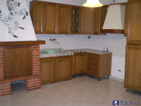 appartamento in vendita a Carrara in zona Marina di Carrara